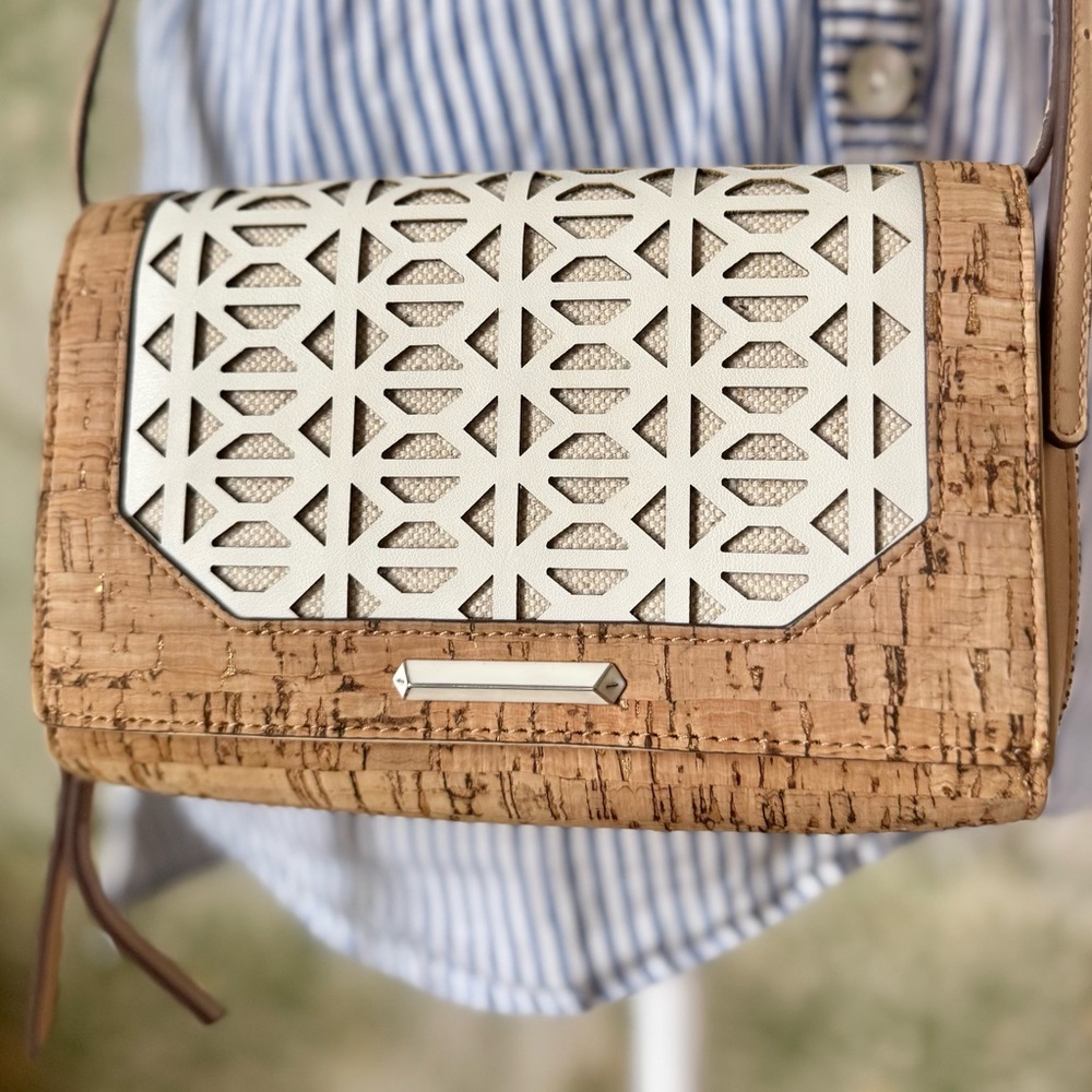 Stella & Dot Hello Gorgeous Lattice Cork White Tan Coastal Preppy Crossbody Bag